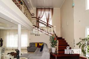 Дом 240м², 2-этажный, участок 9 сот.  