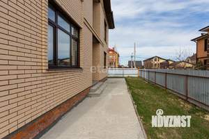 Дом 572м², 3-этажный, участок 15 сот.  