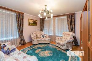 Дом 1571м², 3-этажный, участок 16 сот.  