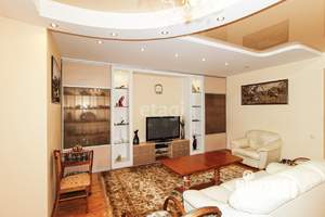 Дом 264м², 3-этажный, участок 14 сот.  