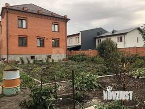 Коттедж 370м&sup2;, 3-этажный, участок 12 сот.  