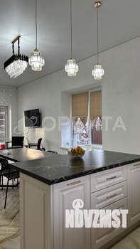 Дом 123м&sup2;, 2-этажный, участок 6 сот.  