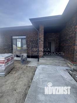 Коттедж 140м&sup2;, 1-этажный, участок 6 сот.  