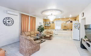 Дом 180м&sup2;, 2-этажный, участок 5 сот.  