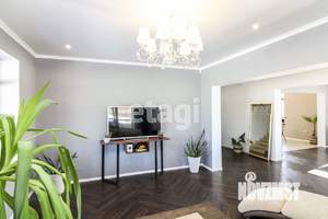 Дом 287м², 2-этажный, участок 10 сот.  