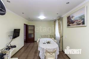 Дом 212м², 3-этажный, участок 11 сот.  