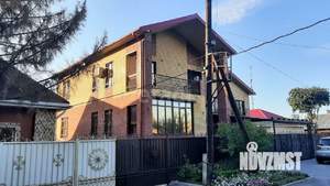 Дом 378м&sup2;, 3-этажный, участок 7 сот.  