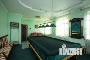 Дом 700м², 3-этажный, участок 16 сот.  