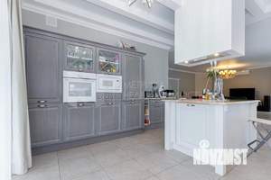 Коттедж 350м&sup2;, 2-этажный, участок 9 сот.  