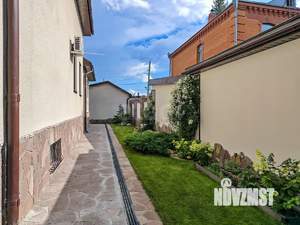 Дом 472м&sup2;, 2-этажный, участок 10 сот.  