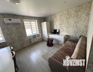 Дом 100м&sup2;, 2-этажный, участок 4 сот.  