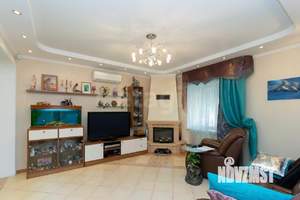 Дом 220м², 2-этажный, участок 10 сот.  