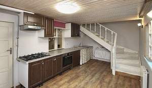 Дом 140м², 2-этажный, участок 10 сот.  