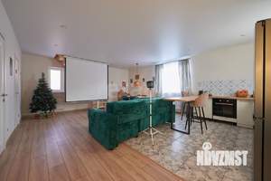 Дом 100м&sup2;, 2-этажный, участок 5 сот.  