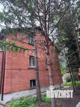 Дом 360м², 3-этажный, участок 15 сот.  