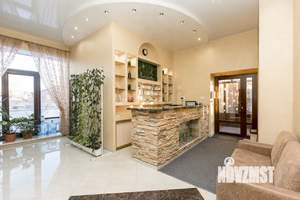 Дом 300м&sup2;, 3-этажный, участок 6 сот.  