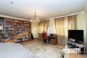 Дом 390м², 3-этажный, участок 10 сот.  