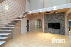 Дом 343м², 3-этажный, участок 14 сот.  