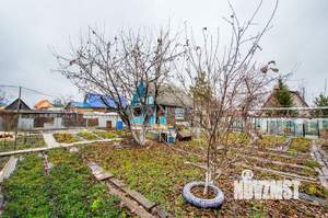 Дом 60м&sup2;, 2-этажный, участок 6 сот.  