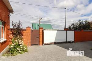 Дом 401м&sup2;, 2-этажный, участок 13 сот.  