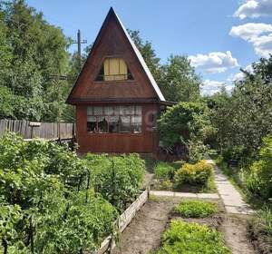 Дом 40м&sup2;, 2-этажный, участок 6 сот.  