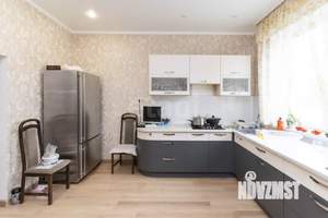 Дом 260м&sup2;, 2-этажный, участок 12 сот.  