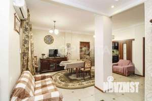 Таунхаус 272м&sup2;, 2-этажный, участок 15 сот.  