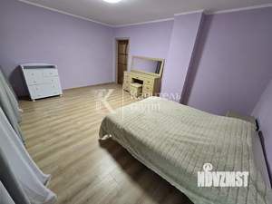 Дом 392м&sup2;, 3-этажный, участок 7 сот.  