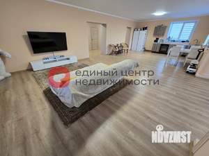 Дом 392м², 3-этажный, участок 7 сот.  