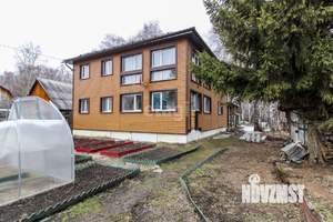 Дом 225м², 2-этажный, участок 10 сот.  
