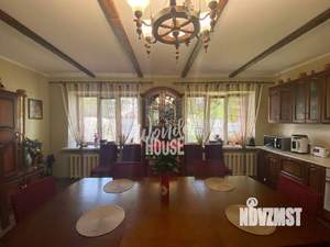 Дом 296м&sup2;, 2-этажный, участок 8 сот.  