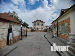 Дом 425м&sup2;, 2-этажный, участок 16 сот.  