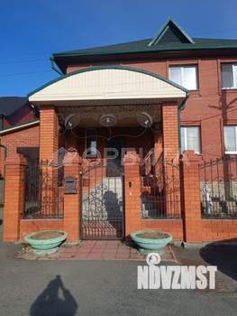 Дом 358м&sup2;, 2-этажный, участок 14 сот.  