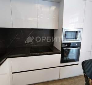 Дом 102м&sup2;, 3-этажный, участок 0 сот.  