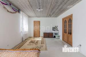 Дом 273м&sup2;, 3-этажный, участок 8 сот.  