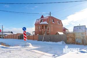 Дом 395м², 3-этажный, участок 12 сот.  