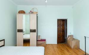Дом 560м², 2-этажный, участок 15 сот.  