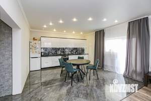 Дом 234м², 2-этажный, участок 10 сот.  