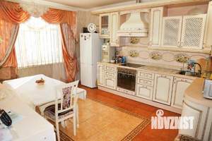 Коттедж 448м², 3-этажный, участок 8 сот.  