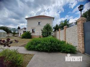 Дом 425м&sup2;, 3-этажный, участок 17 сот.  