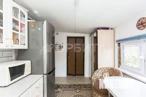 Дом 20м&sup2;, 2-этажный, участок 4 сот.  