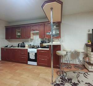 Дом 760м&sup2;, 3-этажный, участок 8 сот.  