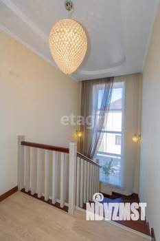 Дом 214м², 3-этажный, участок 10 сот.  