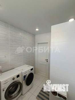 Дом 220м², 2-этажный, участок 9 сот.  