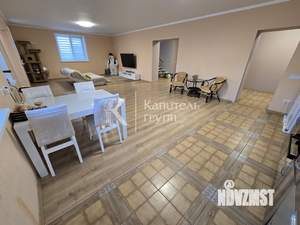 Дом 392м&sup2;, 3-этажный, участок 7 сот.  