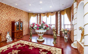 Дом 583м&sup2;, 3-этажный, участок 18 сот.  