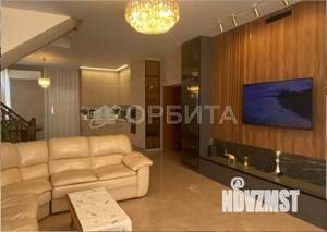 Дом 200м&sup2;, 2-этажный, участок 5 сот.  