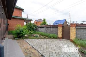 Дом 200м&sup2;, 2-этажный, участок 12 сот.  