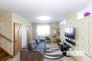 Дом 193м², 3-этажный, участок 3 сот.  