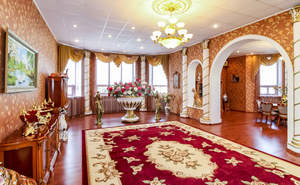 Дом 583м&sup2;, 3-этажный, участок 18 сот.  